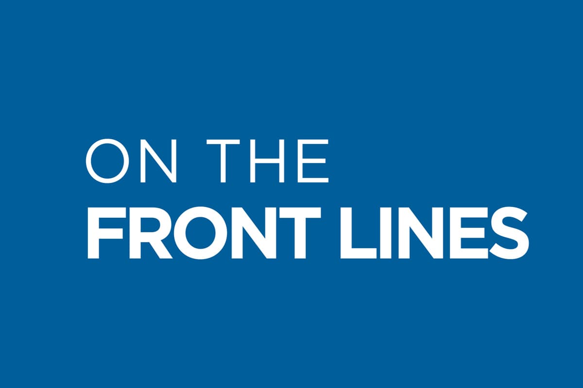 Στις Πρώτες Γραμμές