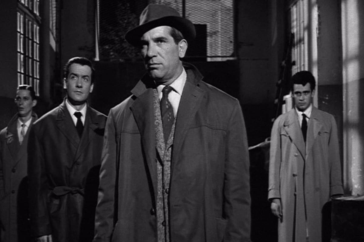 Έγκλημα στα Παρασκήνια