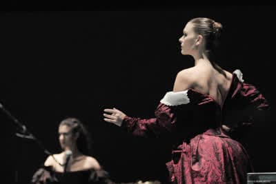 Ποππαία // Ποππαία