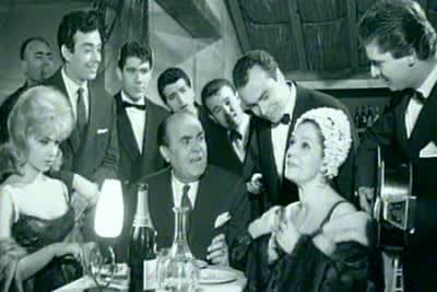 Όταν Λείπει η Γάτα